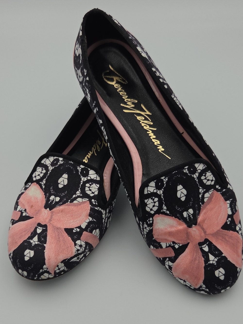 Beverly Feldman Women's Black Floral Pink Bow Flats Size 6